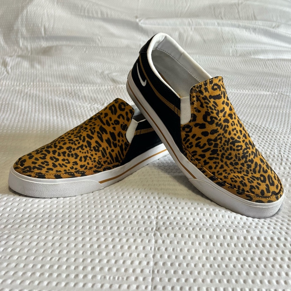 Nike Court Legacy Leopard Print Slip On Sneakers Women’s 9.5 Casual